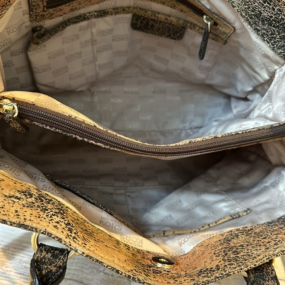 Michael Kors Distressed Hamilton Tote - Picture 9 of 11